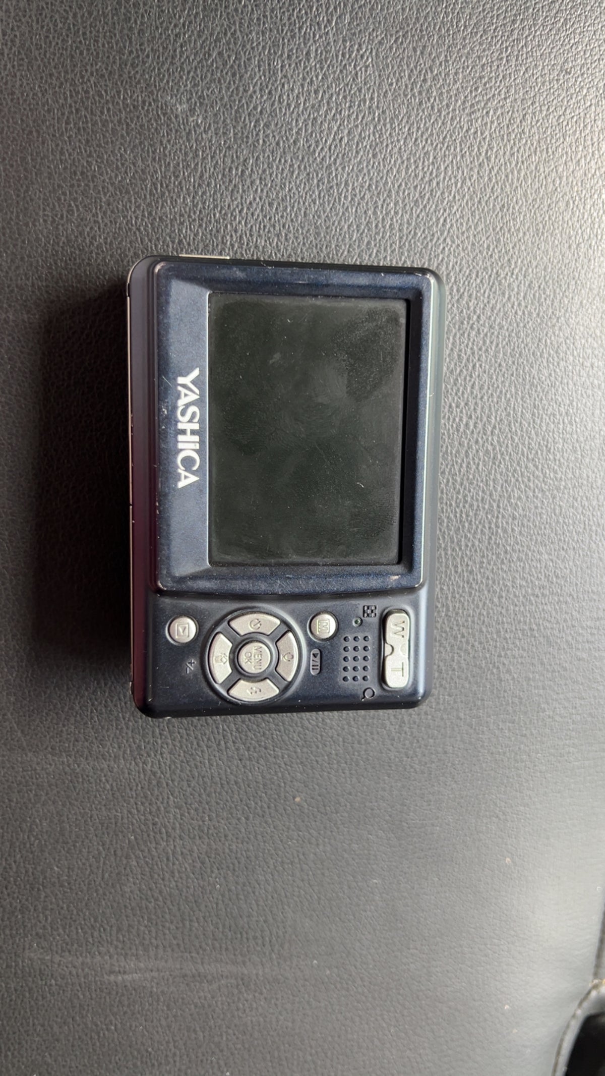 Yashica EZ F12W 4xL digital camera